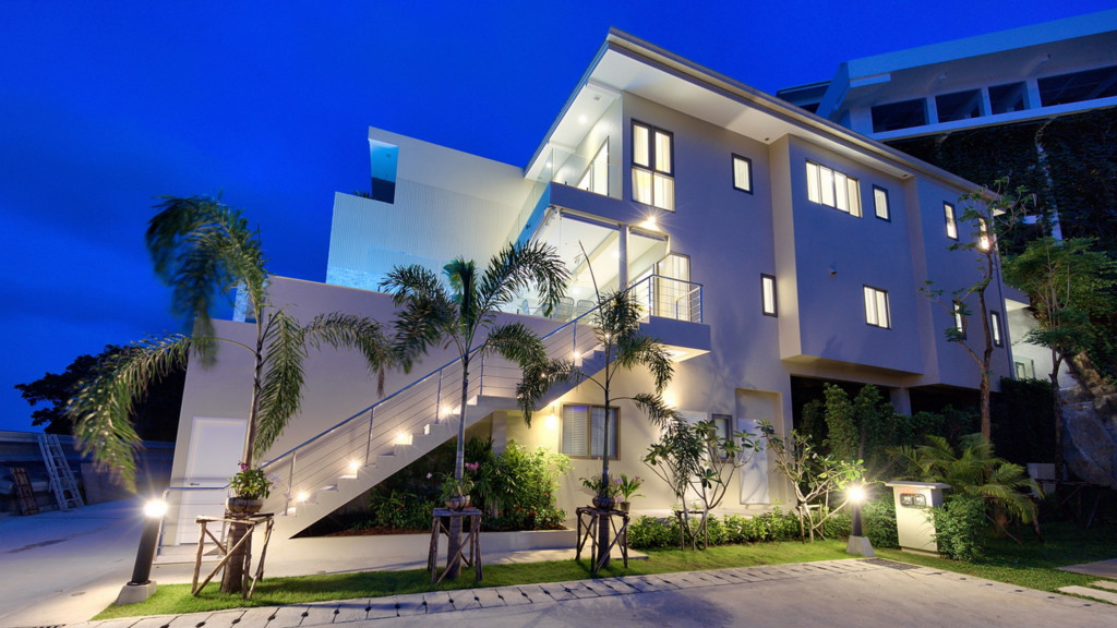 Samrong Beach Villa