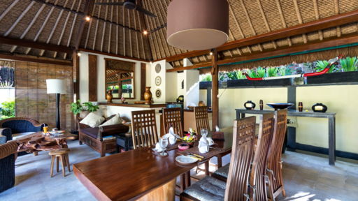 Casa Martina Dining area