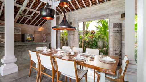 Little Mannao Salle à manger