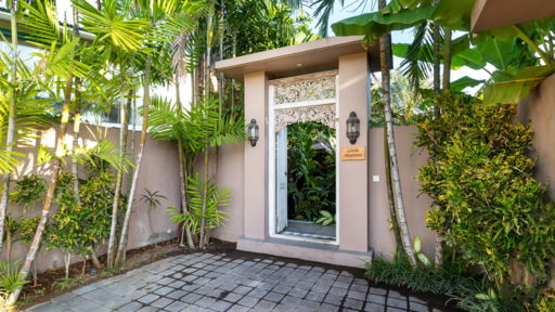 Little Mannao Parking