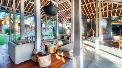 Mannao Estate Living room 1