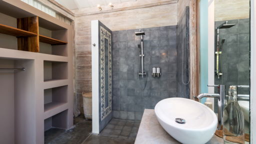 Mannao Estate Bedroom 10