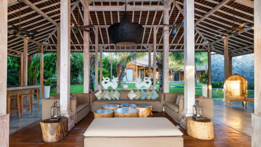 Mannao Estate Living room 1