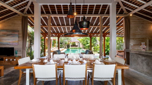 Mannao Estate Dining area 2