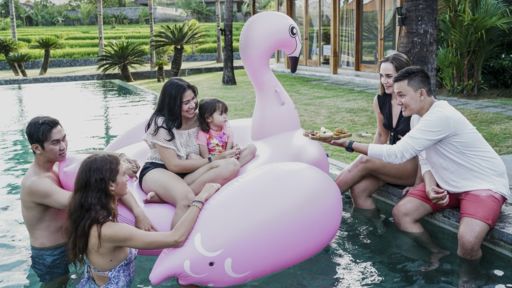 Mannao Estate Swimming pool 1