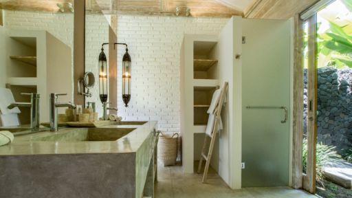 Mannao Estate Bedroom 6