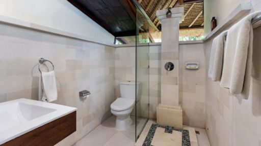 Villa Gils Bedroom 2