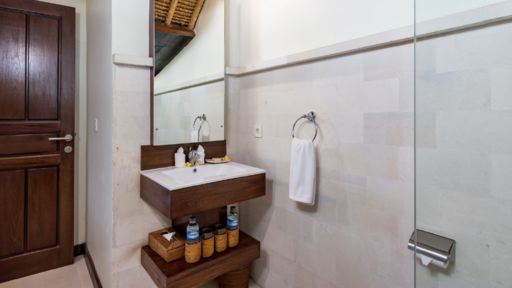 Villa Gils Bedroom 2