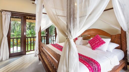 Villa Gils Bedroom 1