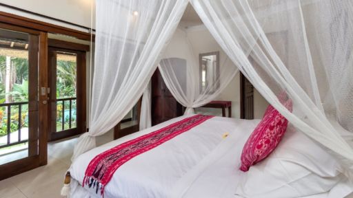 Villa Gils Bedroom 2