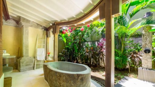 Villa Kayu Merah Bedroom 3