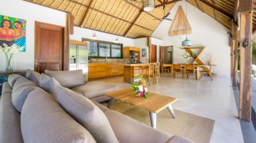 Villa Kayu Merah Salon