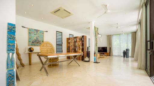 Villa Khajuraho Salon