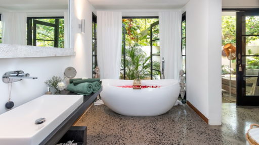 Villa Lora Bedroom 1