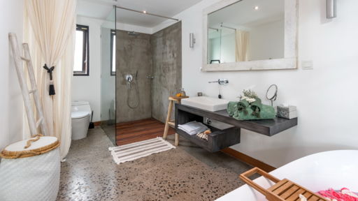 Villa Lora Bedroom 1