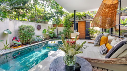 Villa Lora Swimming pool