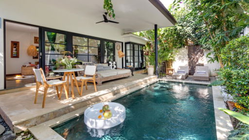 Villa Lora Swimming pool