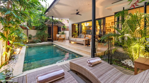 Villa Lora Swimming pool