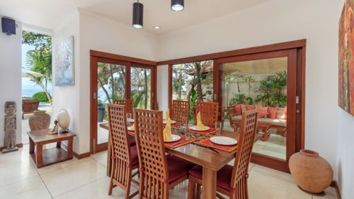 Villa Pantai Candidasa Salle à manger 1