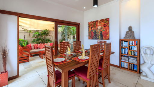 Villa Pantai Candidasa Salle à manger 1