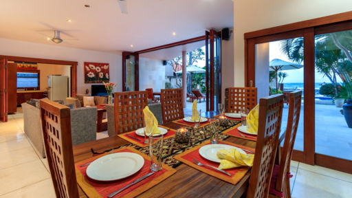 Villa Pantai Candidasa Salle à manger 1