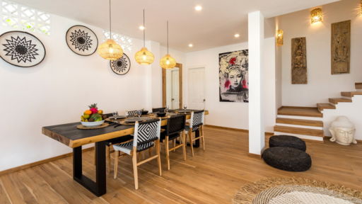 Villa Umara Dining area