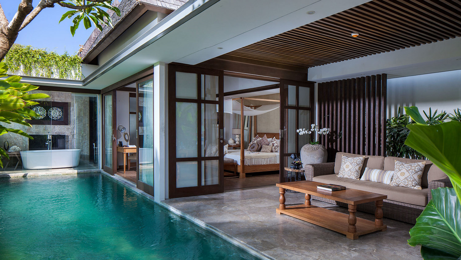 Bedroom pool villa. Goya Boutique Resort Ubud. Boutique Resort private Pool Villa. Goya Boutique Resort фото бассейна. Бутик-отель Goya Resort где находится.