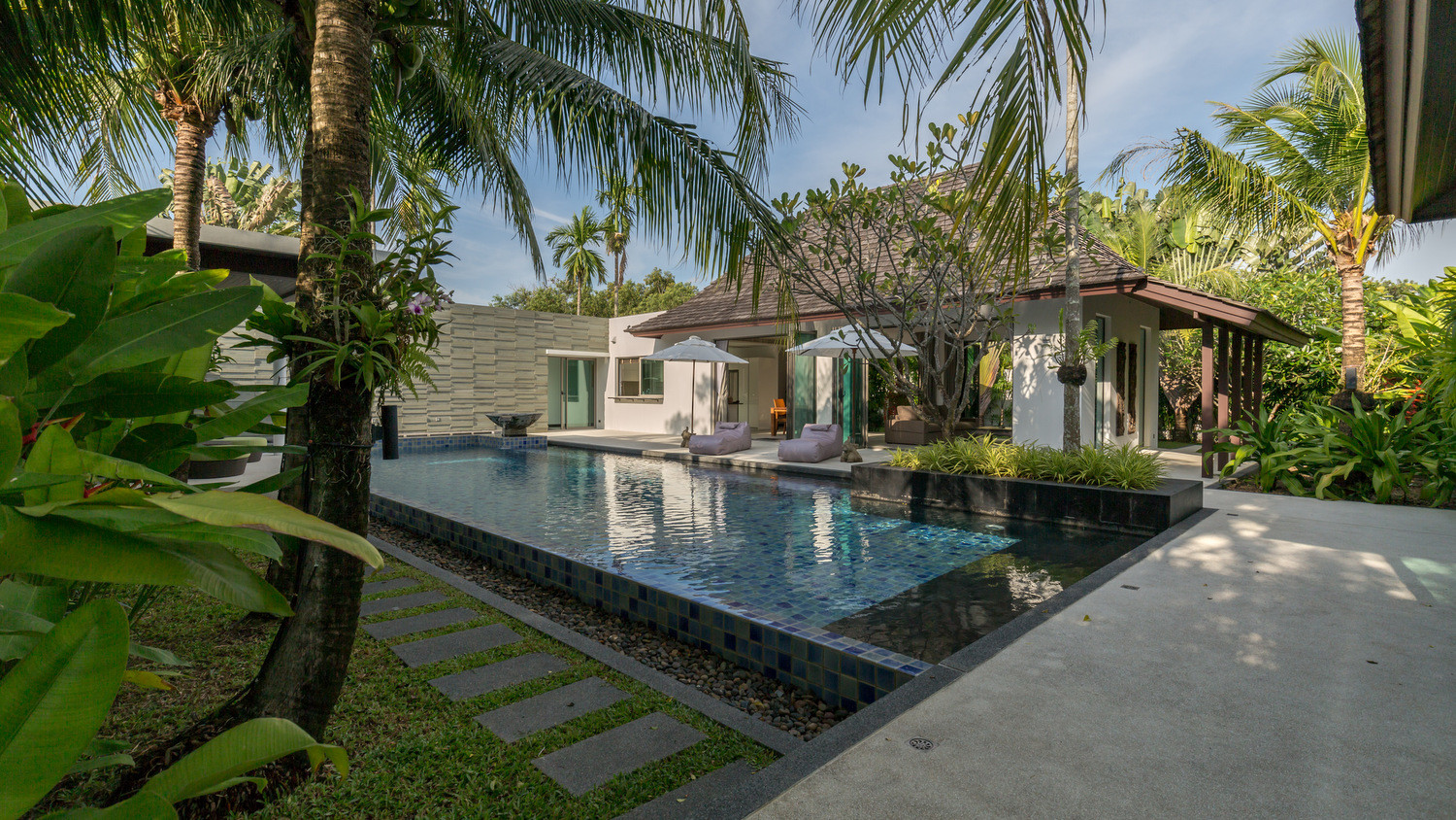 Villa Layan - Bang Tao - 4 bedrooms - Best Deals